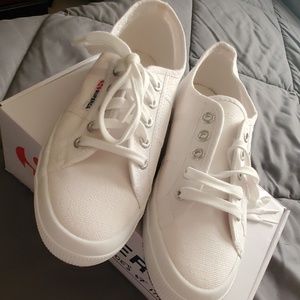 BNIB Superga size 7.5 all white sneakers